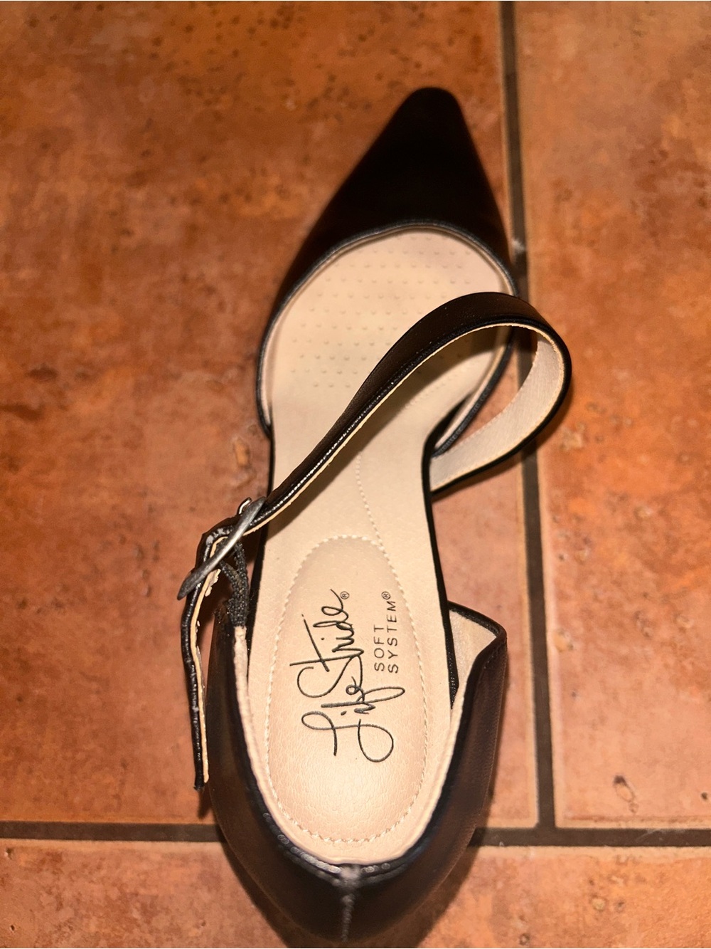 Comfortable Black 8.5 Pointed Toe Criss-Cross Strap Heels (Excellent Condition) - Picture 12 of 13